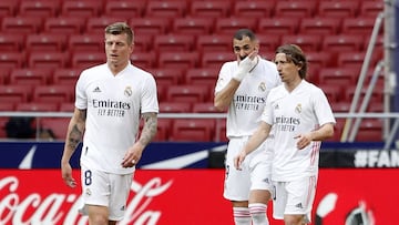 Kroos y Modric, con Benzema en un partido del Real Madrid. 