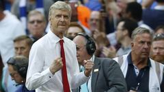 Según Wenger, Alexis y Özil no saldrán este verano del Arsenal