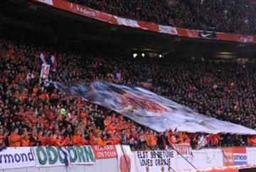 Holanda homenajeó a Cruyff.