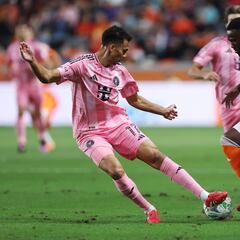 MLS revoca tarjeta roja a Ian Fray