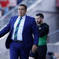 José Ramón Sandoval agita el once del Fuenlabrada