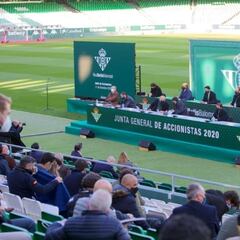Un 'topo' para vigilar la grave situación económica del Betis