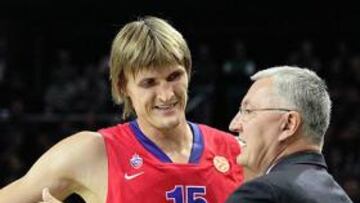 <strong>ESPECTACULAR PARTIDO DE KIRILENKO.</strong>