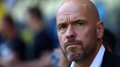 ARNHEM, NETHERLANDS - MAY 15:  AFC Ajax Head Coach / Manager, Erik ten Hag looks on prior to the Dutch Eredivisie match between Vitesse and Ajax Amsterdam held at Gelredome on May 15, 2022 in Arnhem, Netherlands. (Photo by Dean Mouhtaropoulos/Getty Images)