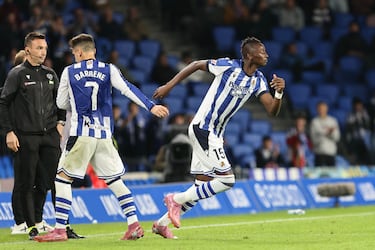 Oyarzabal firma la primera victoria de la Real Sociedad de la temporada