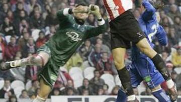 Llorente da aire al Athletic y vida a Caparrós