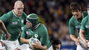 <b>HISTÓRICO. </b>Faingaa trata de plcar al irlandés Ross.