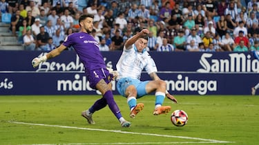 El Mlaga sufre ante un buen San Fernando y logra su quinta victoria seguida