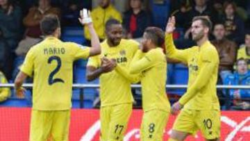 Denis y Bakambu tumban al Getafe y acorralan a Escribá