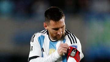 Argentina mantiene su invicto y paso perfecto en las eliminatorias sudamericanas. Messi estuvo cerca de marcar, pero el poste se lo negó en dos ocasiones.