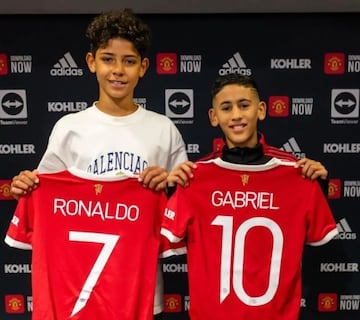 Cristiano Ronaldo Jr., durante su presentación con el filial del Manchester United.