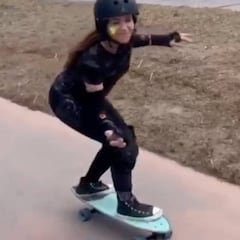 Shakira sigue progresando con su nuevo hobby: el surfskate