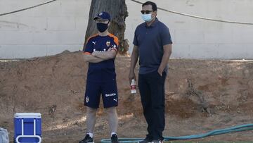 21/08/20
VALENCIA CF
CIUDAD DEPORTIVA
PRETEMPORADA
ENTRENAMIENTO
PRESIDENTE
ANIL MURTHY
DOCTOR ALIAGA