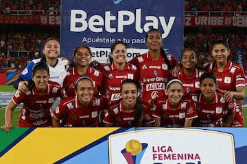 Independiente Santa Fe mantuvo la ventaja contra América de Cali en el estadio Pascual Guerrero y se coronó campeón por tercera vez en la historia.