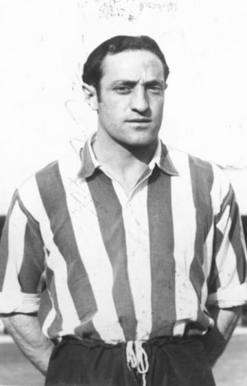 Luis Martín jugó en el Atlético de Madrid en la temporada 42/43; mientras que en el Real Madrid disputó las temporadas de la 43 a la 46.