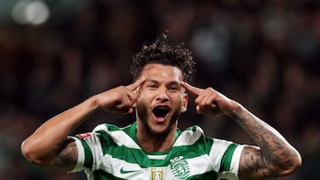 Luis Suárez celebra uno de sus goles al Rio Ave en la liga portuguesa.