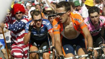 <b>OTRO AÑO MÁS</b>. Laiseka, el único corredor presente desde la fundación del equipo, seguirá de naranja.