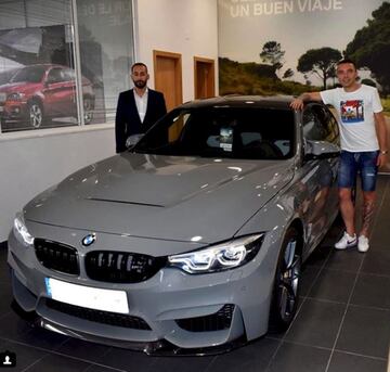 Aspas es un apasionado de los coches y así lo muestra en sus redes sociales.