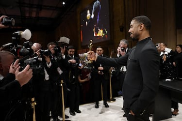 Michael B. Jordan durante la 98.ª edición de los premios Oscar 2026 celebrados en el Dolby Theatre.