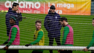 José Alberto, entrenador del Racing, en La Albericia.