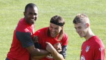 Forlán no se entrenó con el grupo