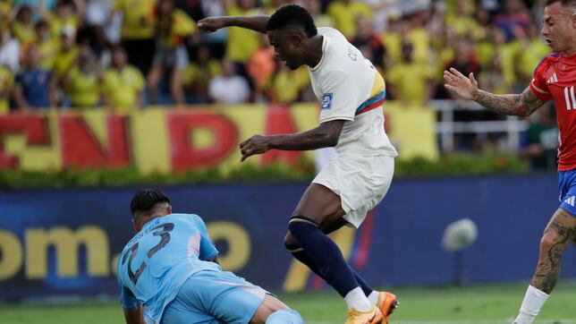 Jhon Córdoba, suspendido para visitar a Uruguay