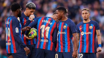 Jugadores del Barça, en el encuentro ante el Valencia.