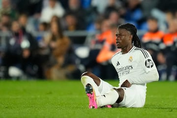 El ¨²nico jugador de LaLiga en esta lista. El internacional franc¨¦s lleg¨® a su m¨¢ximo valor: 100 millones de euros, en mayo de 2024 tras conseguir Liga y Champions con el Real Madrid. Esta temporada baj¨® el nivel del mediocentro y la temporada sin t¨ªtulos, adem¨¢s de perderse una gran cantidad de partidos por lesiones.