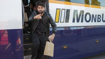 Costa al regresar de la comida-conjura organizada por Gil la semana pasada.