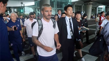 Griezmann, en la llegada del Atl¨¦tico a Se¨²l.