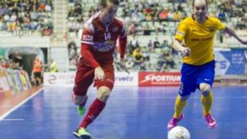 Adri (ElPozo) ante Wilde (Barça).