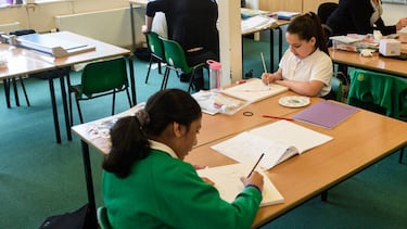 Estos son los criterios que deben seguir los centros educativos en Colombia para hacer perder un año escolar a un estudiante