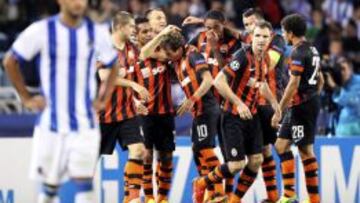 El Shakhtar celebra uno de los goles logrados en Anoeta frente a la Real.