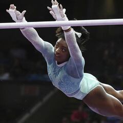 Simone Biles se queda sola de gran protagonista del Mundial