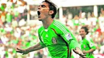 <b>GOLEADOR. </b>Omar Bravo rompió su sequía goleadora el pasado sábado en el México-Costa Rica.