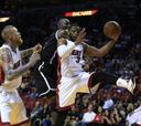 Bosh y Wade detienen la mala racha de los Miami Heat