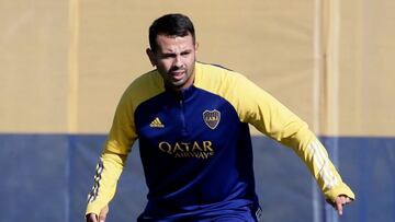 Edwin Cardona en un entrenamiento de Boca Juniors