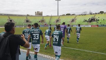 Valparaiso, 20 de octubre de 2024
Jugadores de Santiago Wanderers durante la suspension del partido contra Universidad de Concepcion en el estadio Elias Figueroa
/ Photosport