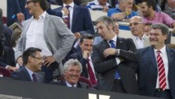 Villar, en el palco con Bartomeu y Josu Urrutia.