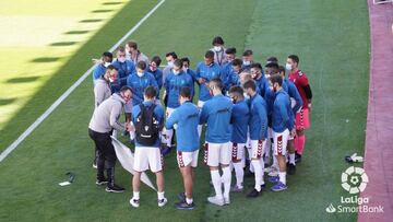 L&oacute;pez Garai, dando instrucciones a sus jugadores.