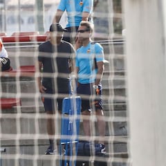 Calma tensa en el Valencia ante el cierre del mercado