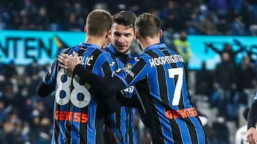 Gian Piero gasperini recuerpa a Duván Zapata y Luis Muriel tras la lesión del primero y el positivo de coronavirus del segundo.