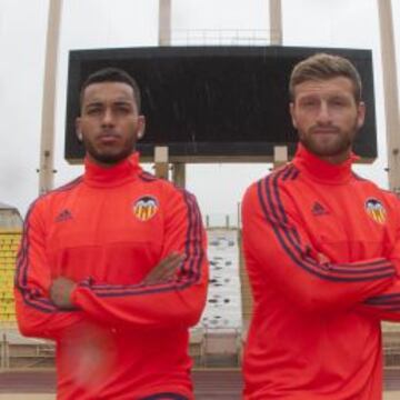 CENTRALES. Vezo y Mustafi posan para AS en el Louis II.