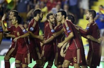 Los jugadores celebran el 1-0 de Sergio Ramos. 