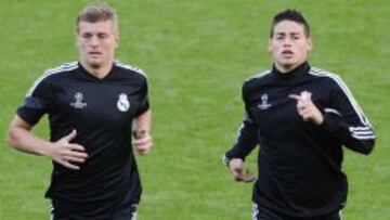 Kroos y James durante un entrenamiento con el Real Madrid.