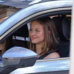 Qué es lo que más le gusta hacer a la princesa Leonor por las noches, y disgusta a sus padres