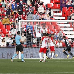 El Cartagena reina entre la tragicomedia