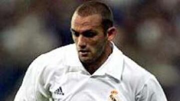 <b>PASO A LOS JÓVENES.</B> Junto a la presencia de Raúl Bravo, otra sorpresa es la ausencia de Cañizares, al que una lesión durante la concentración le apartó del último Mundial, después de ser uno de los habituales durante las últimas convocatorias.