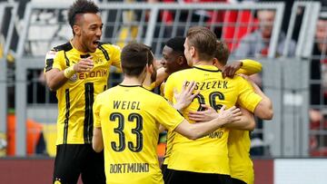 El Dortmund golea a un débil Leverkusen de Chicharito