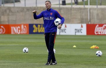 Marco van Basten, currently a coach of the Dutch national team, tries to explain how he scored that wonder goal in 1988.